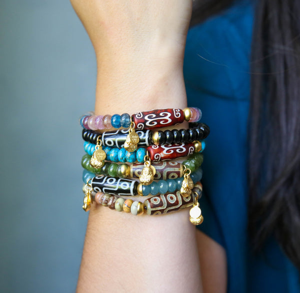 Dharma Elastic Bracelet in Black Onyx