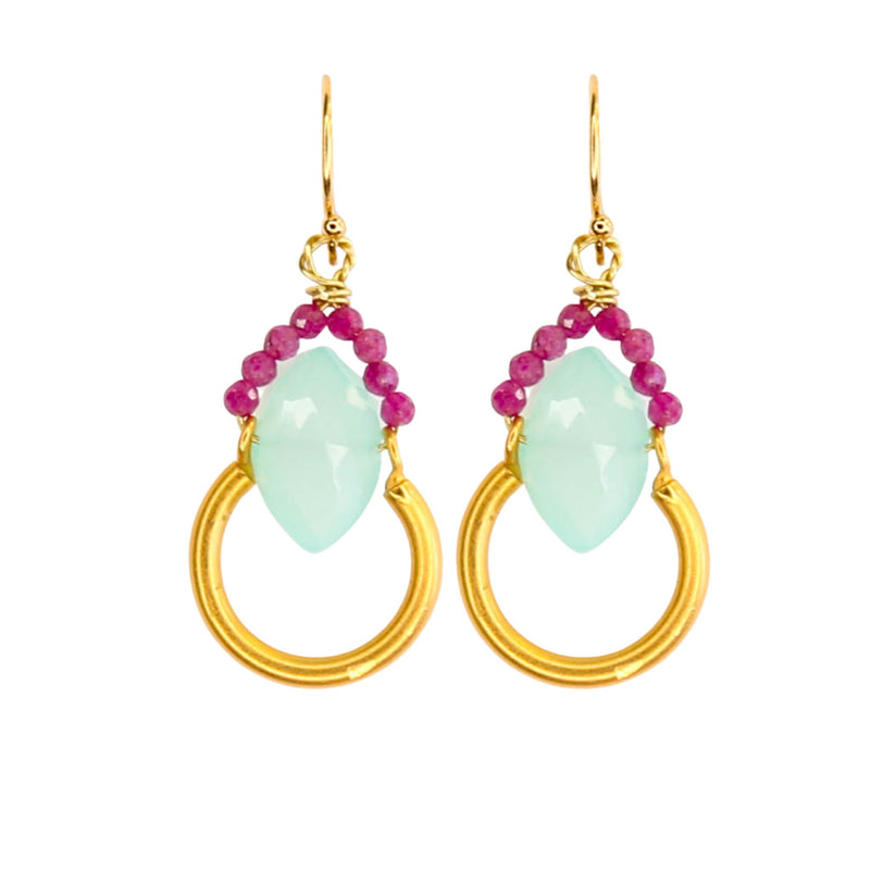 Pendula Earrings in Chalcedony and Ruby